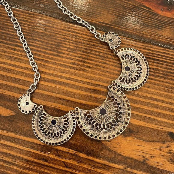 🩶 3/$15 🩶 Statement Necklace - Picture 5 of 5